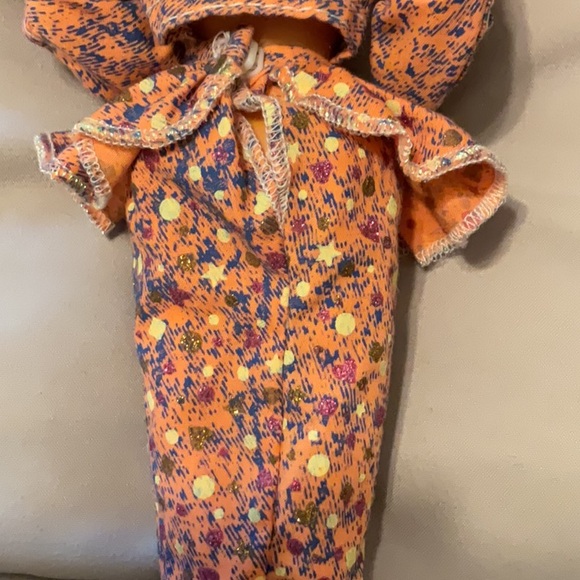 Barbie and the Beat Midge Doll - Picture 10 of 12